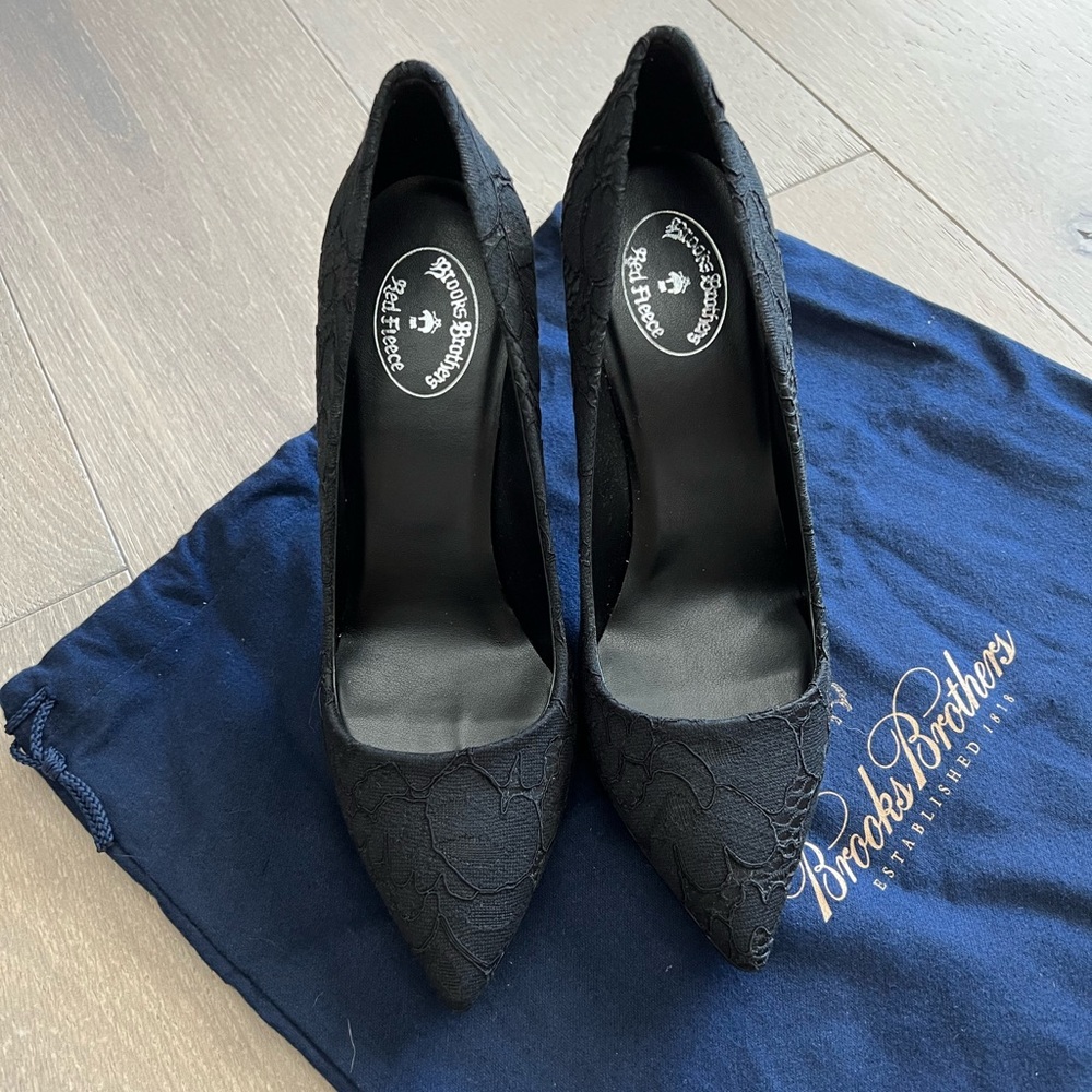 Brooks Brothers Red Fleece Black Floral Lace Point-toe Pumps 🎉Host Pick🎉